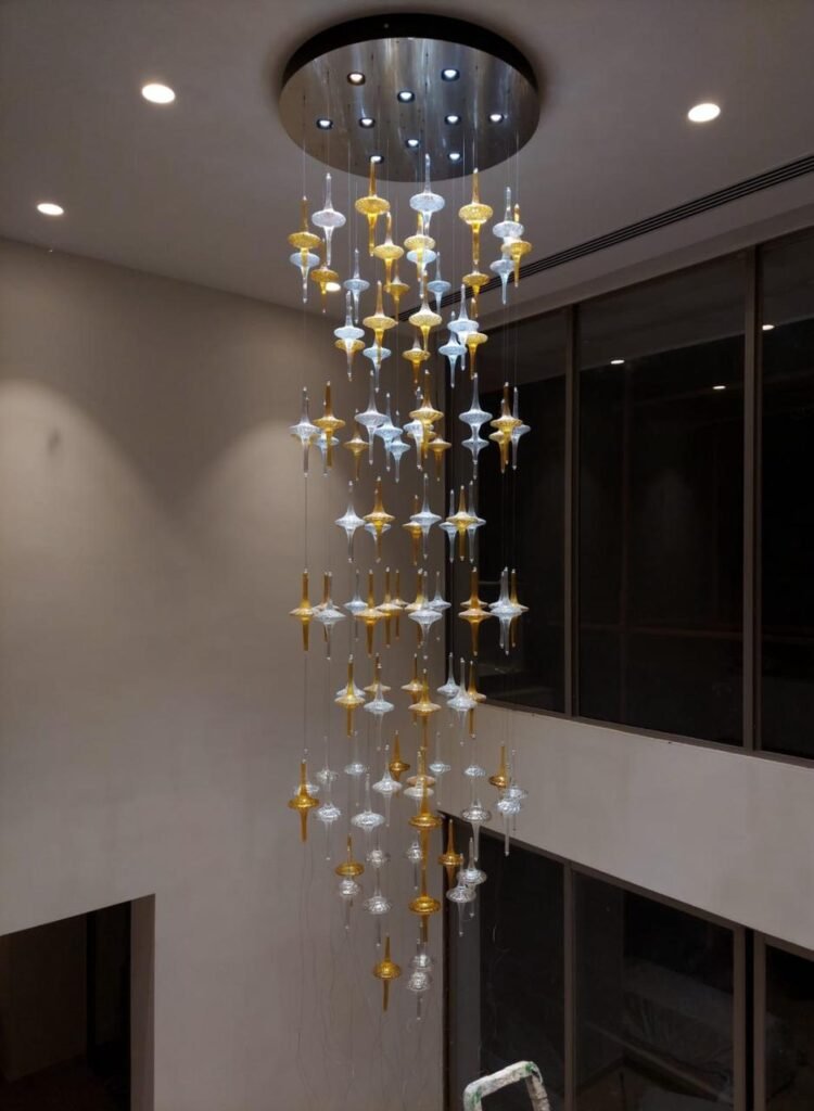 Customize ChandeCustom Chandelierslier 2