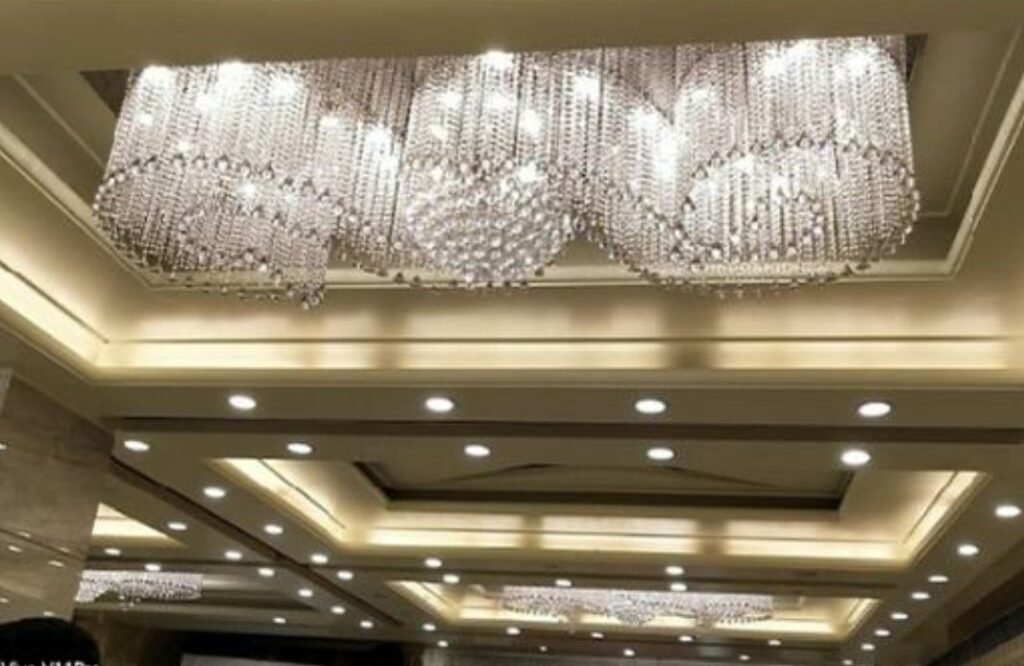 Banquet chandelier