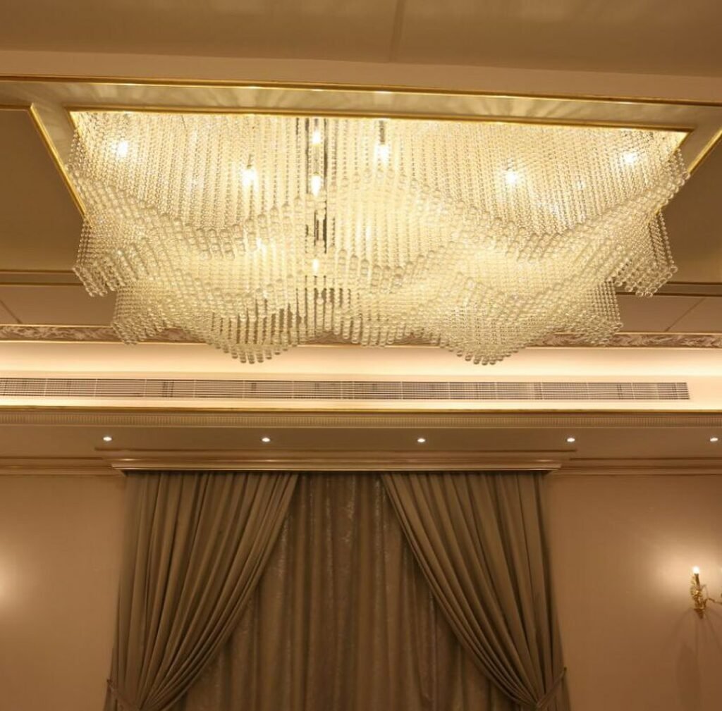 Banquet chandelier